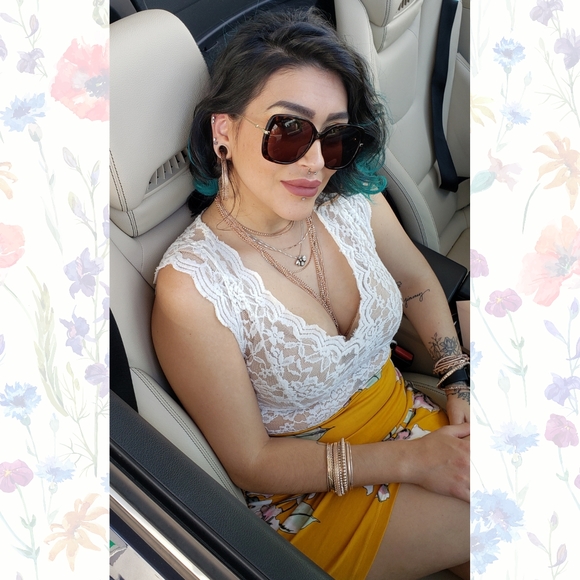 Meet your Posher, Rosa - Picture 5 of 16